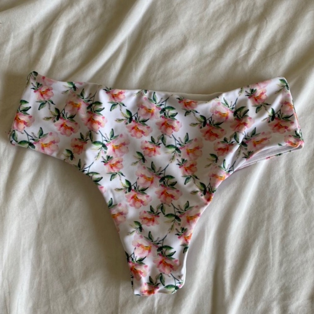 Bikini bottoms